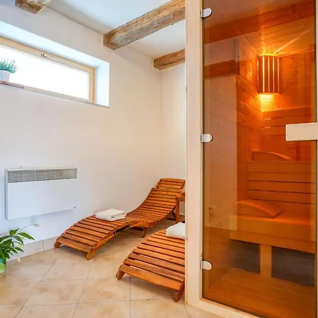 Cakyho Kuria - Pre 5 Osob S Krbom A Saunami