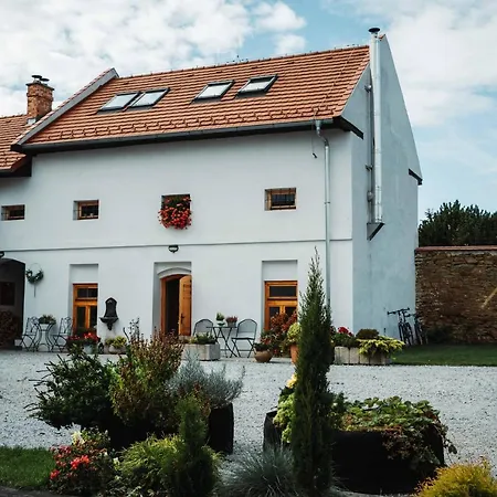 Cakyho Kuria - Pre 5 Osob S Krbom A Saunami * Smižany