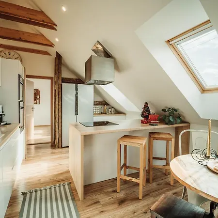 Cakyho Kuria - Pre 5 Osob S Krbom A Saunami Apartment *