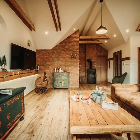 Cakyho Kuria - Pre 5 Osob S Krbom A Saunami Apartment Smižany