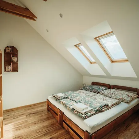 Cakyho Kuria - Pre 5 Osob S Krbom A Saunami