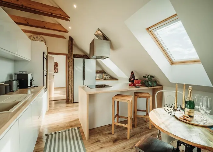 Cakyho Kuria - Pre 5 Osob S Krbom A Saunami Lejlighed *