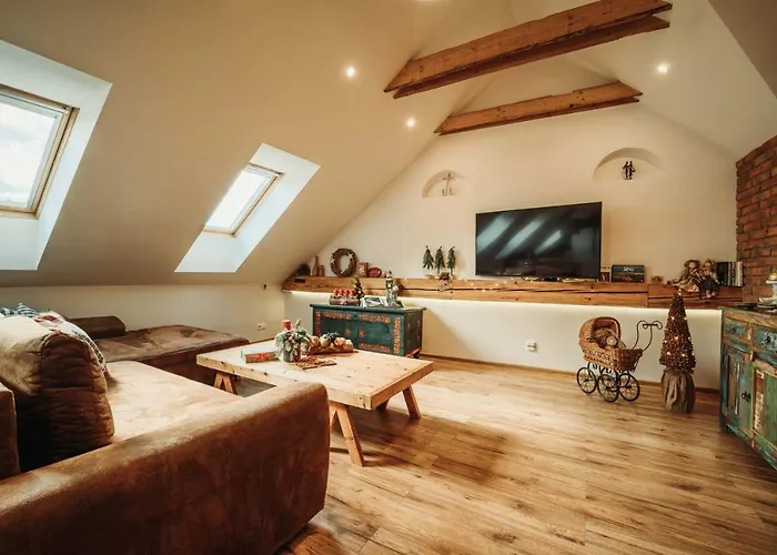 Cakyho Kuria - Pre 5 Osob S Krbom A Saunami *