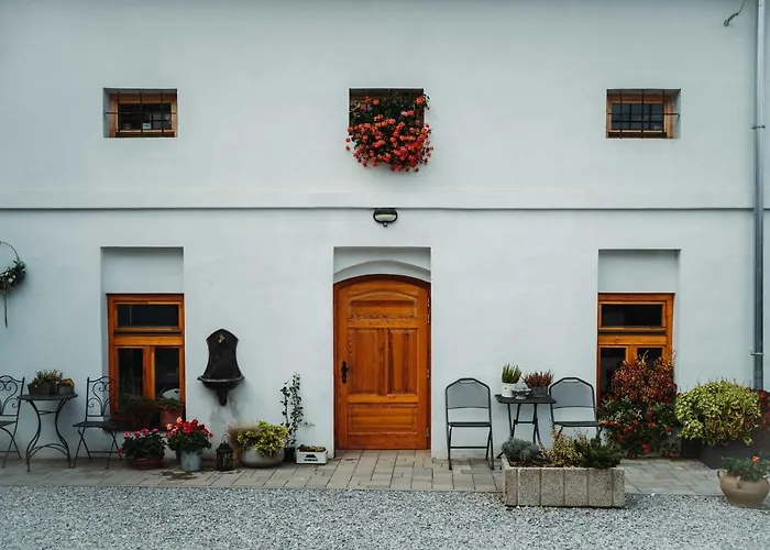 Cakyho Kuria - Pre 5 Osob S Krbom A Saunami Smizany